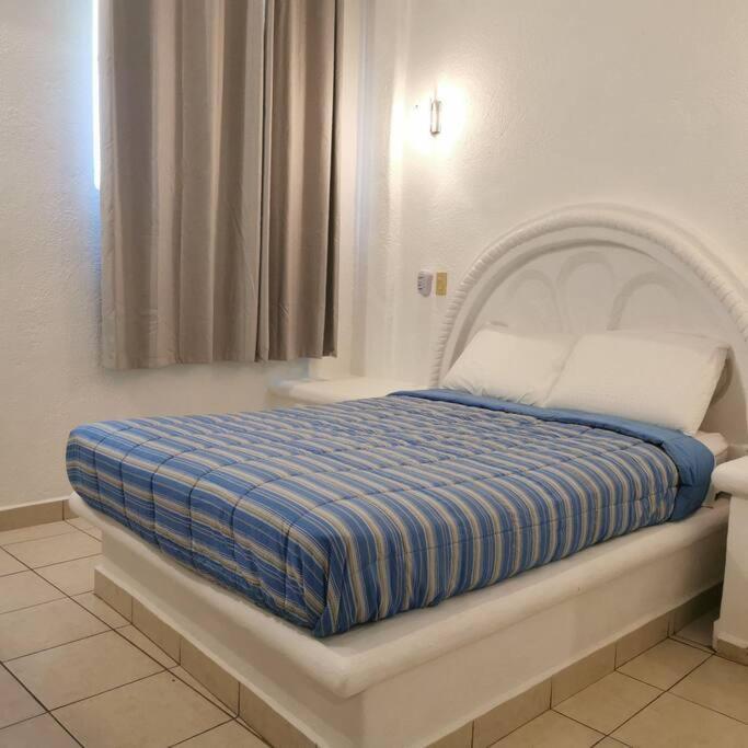 Comfy 2Bedroom Minutes From Downtown & Fast Wi-Fi Zihuatanejo Bagian luar foto